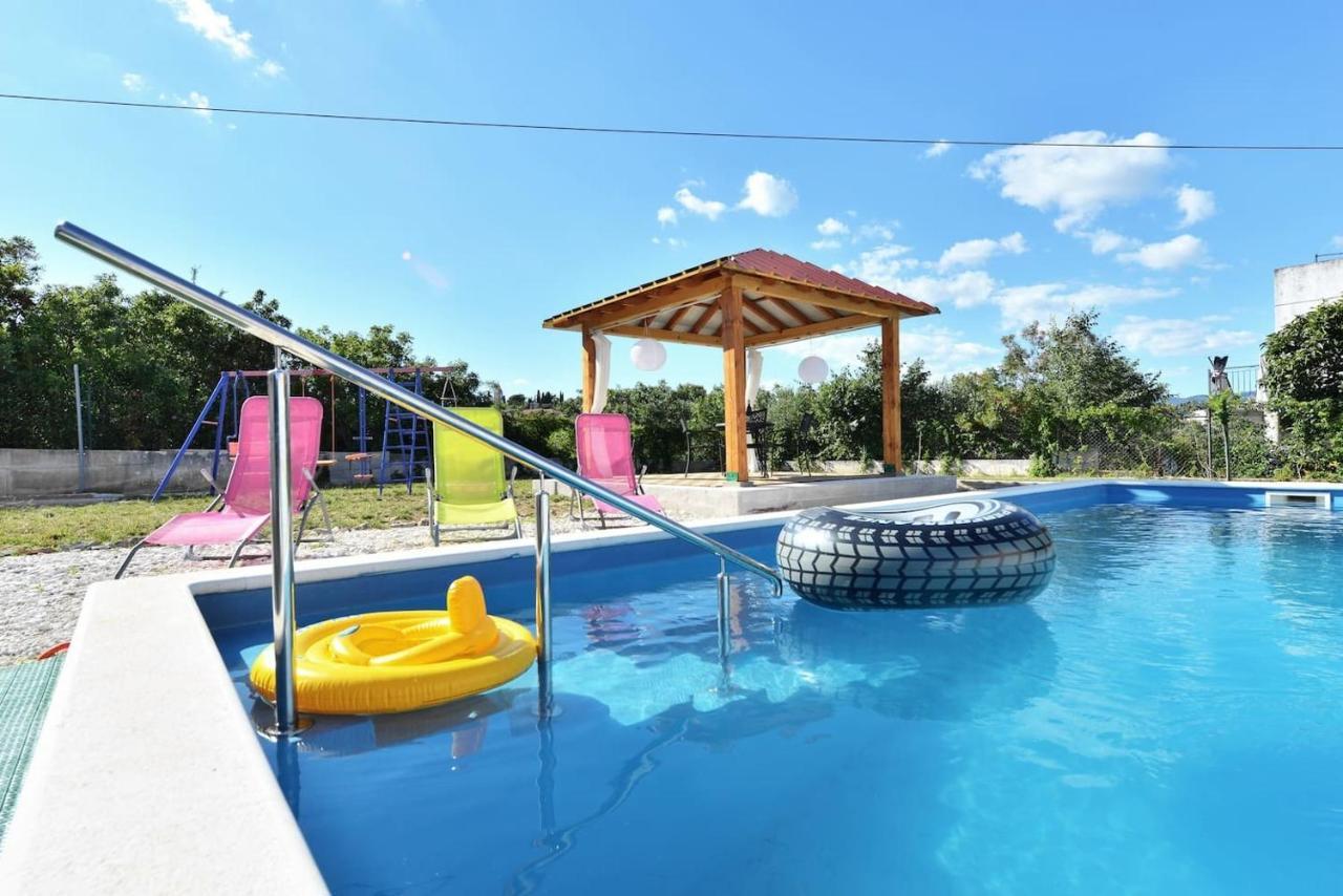 Holiday Home Nino With Amazing Swimming Pool スラティネ エクステリア 写真